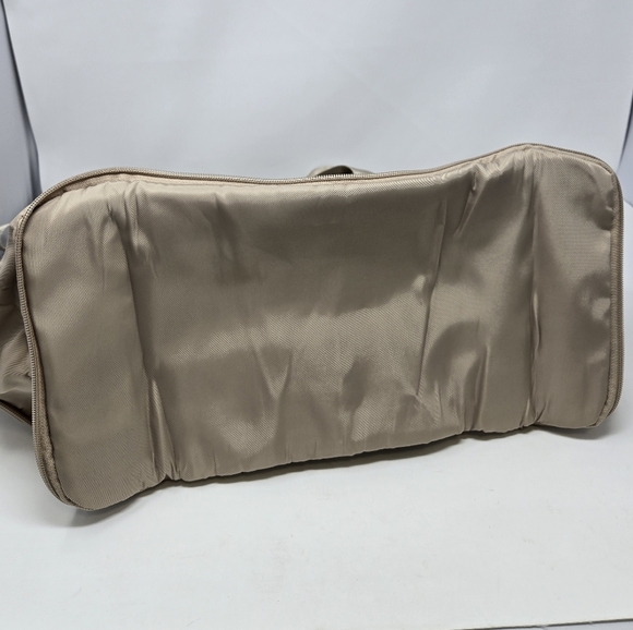 NWT THE FOLDIE THE ORIGINAL BEIGE TRAVEL BAG EXPANDABLE TOTE PACKABLE CARRY ON - Picture 7 of 16